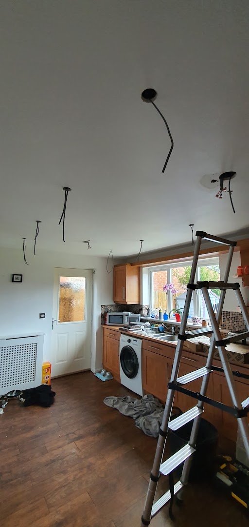 L Sellar Electrics — Photos 1